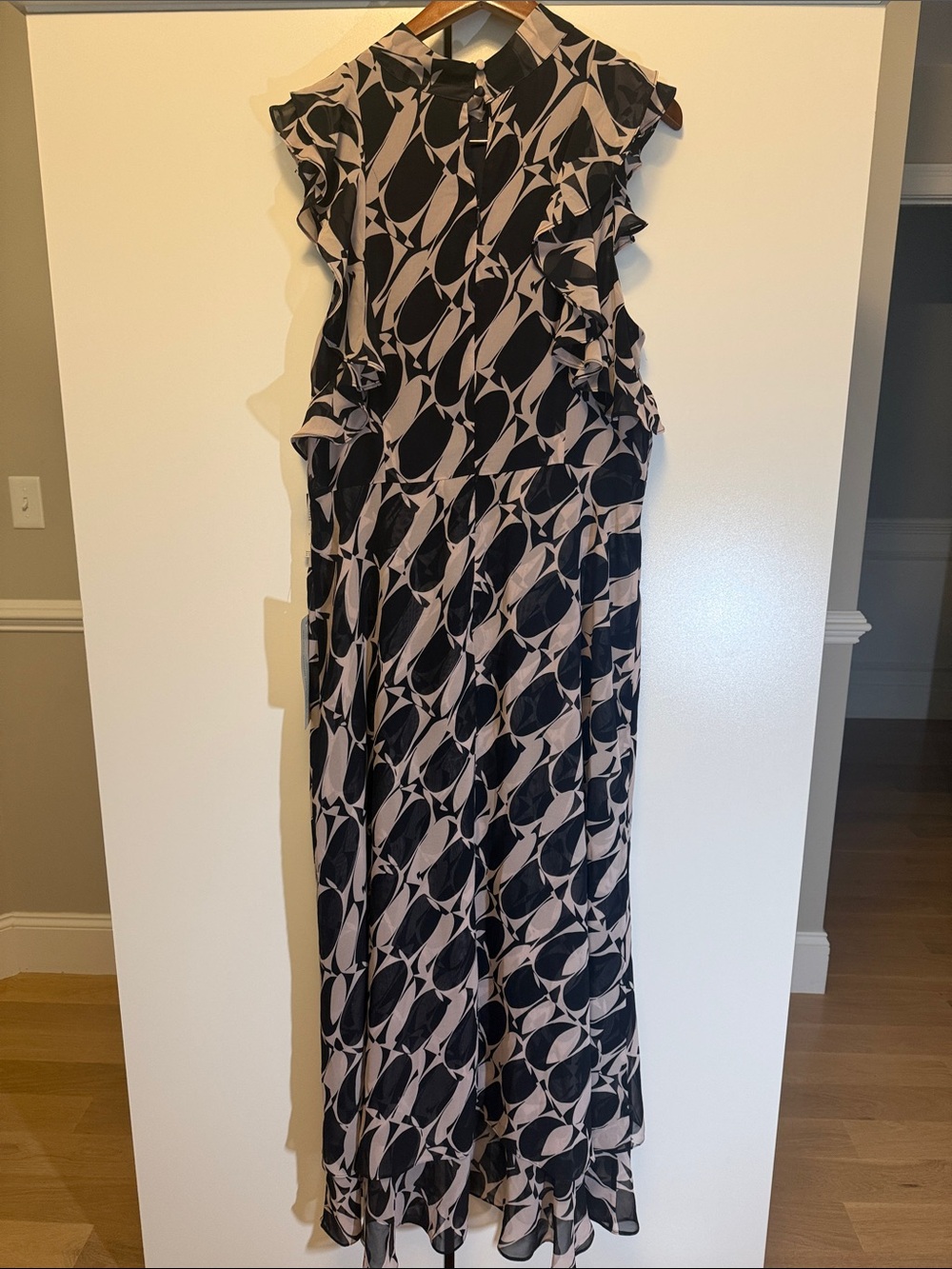 Adrianna Papell Maxi Dress - Picture 6 of 10
